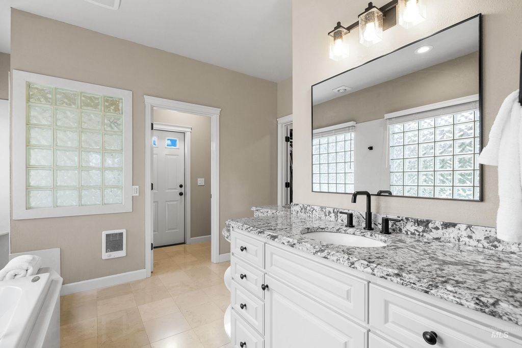 2525 N Equestrian Place, Eagle, ID 83616 photo 22