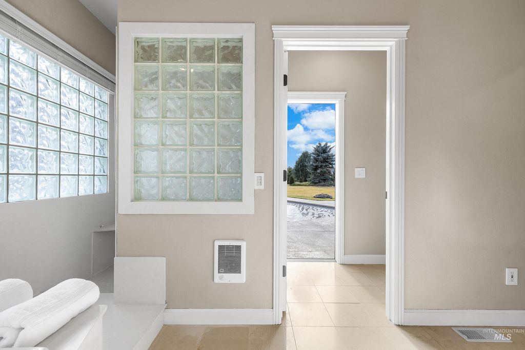 2525 N Equestrian Place, Eagle, ID 83616 photo 24