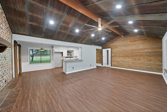 4270 Sir Lancelot Circle, Midlothian, TX 76065
