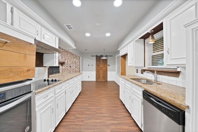 4270 Sir Lancelot Circle, Midlothian, TX 76065