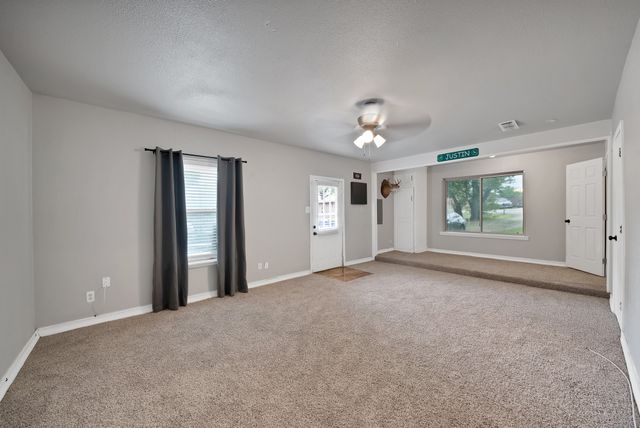 4270 Sir Lancelot Circle, Midlothian, TX 76065