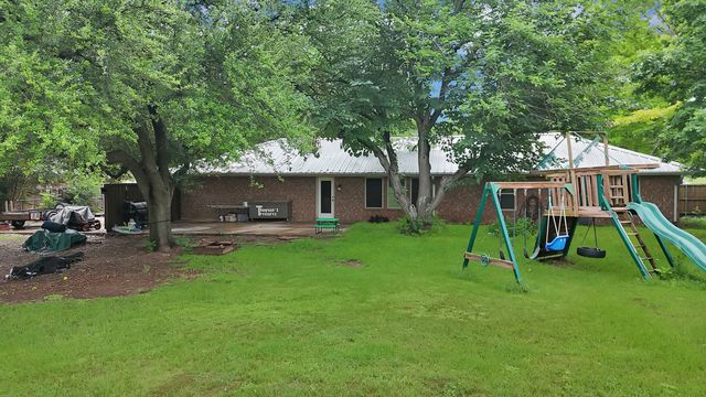 4270 Sir Lancelot Circle, Midlothian, TX 76065