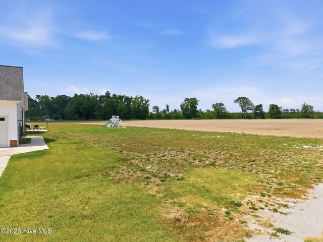 2701 Sis Mills Road, Grimesland, NC 27837