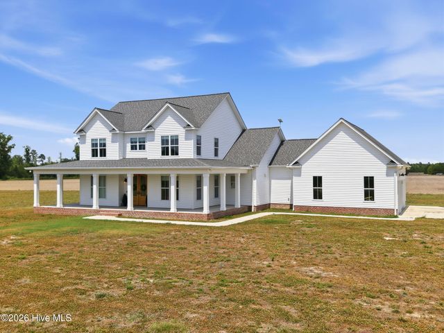 2701 Sis Mills Road, Grimesland, NC 27837
