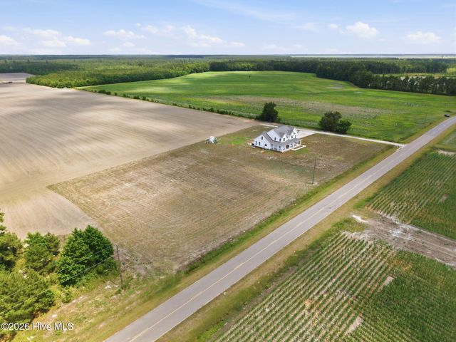 2701 Sis Mills Road, Grimesland, NC 27837