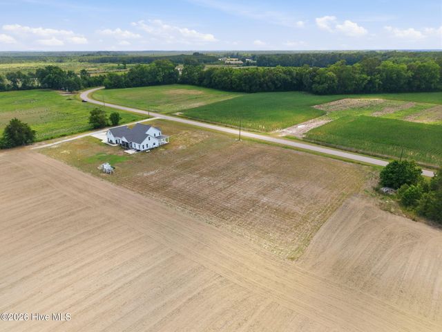 2701 Sis Mills Road, Grimesland, NC 27837