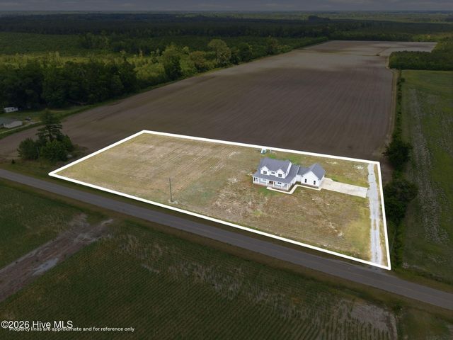 2701 Sis Mills Road, Grimesland, NC 27837