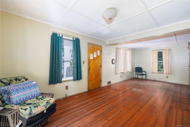 216 May Street, Naugatuck, CT 06770