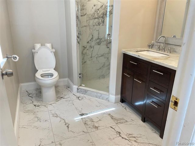 2505 Rambling Way, Bloomfield Hills, MI 48302