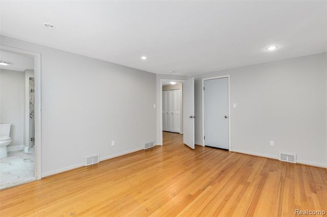 2505 Rambling Way, Bloomfield Hills, MI 48302