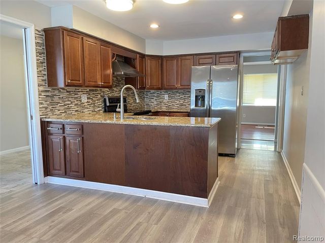 2505 Rambling Way, Bloomfield Hills, MI 48302