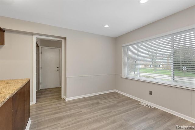 2505 Rambling Way, Bloomfield Hills, MI 48302