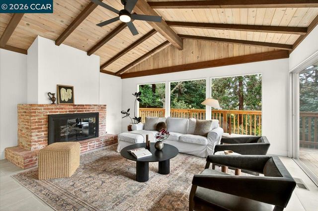 24 Las Vegas Rd, Orinda, CA 94563