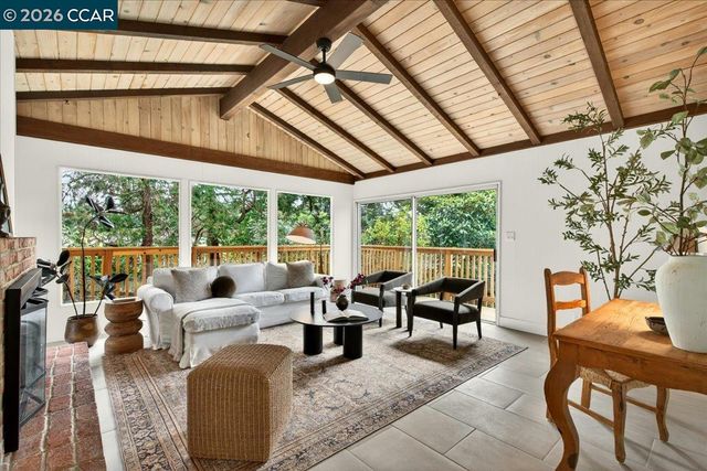 24 Las Vegas Rd, Orinda, CA 94563