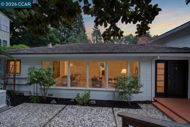 24 Las Vegas Rd, Orinda, CA 94563