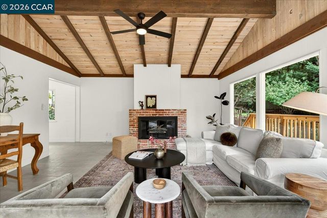 24 Las Vegas Rd, Orinda, CA 94563