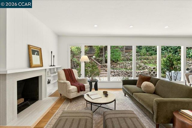 24 Las Vegas Rd, Orinda, CA 94563