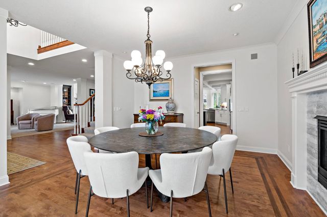 1504 Summit Oaks Court, Burnsville, MN 55337