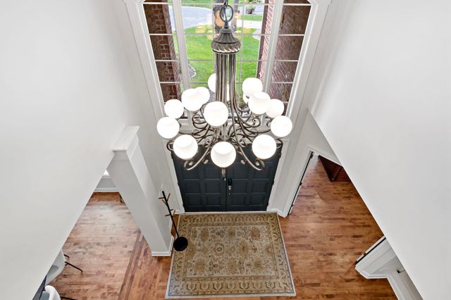 1504 Summit Oaks Court, Burnsville, MN 55337