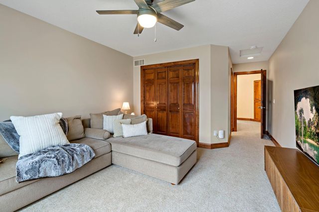 1504 Summit Oaks Court, Burnsville, MN 55337