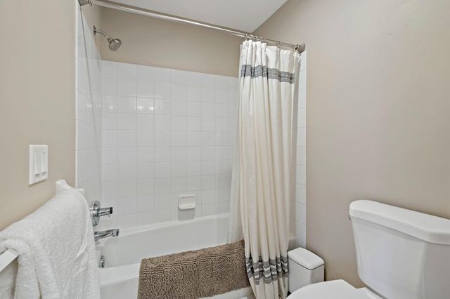 1504 Summit Oaks Court, Burnsville, MN 55337