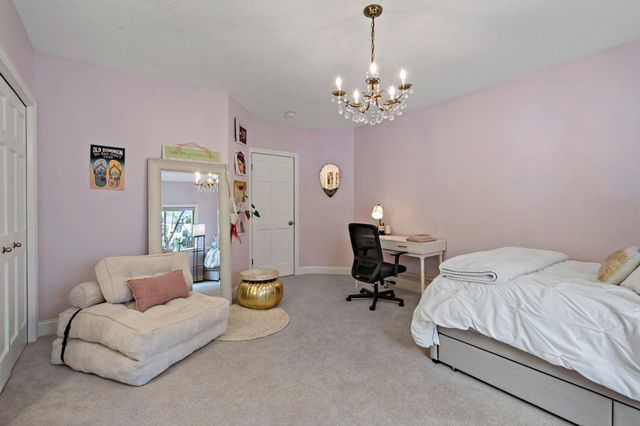 1504 Summit Oaks Court, Burnsville, MN 55337