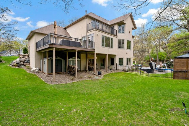 1504 Summit Oaks Court, Burnsville, MN 55337