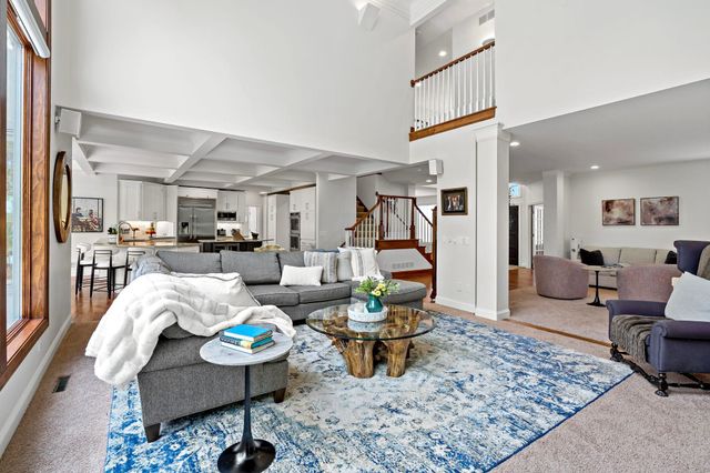 1504 Summit Oaks Court, Burnsville, MN 55337