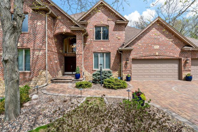1504 Summit Oaks Court, Burnsville, MN 55337