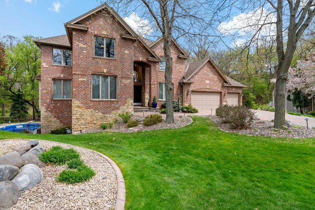 1504 Summit Oaks Court, Burnsville, MN 55337