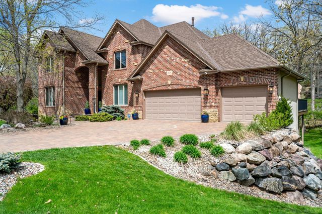 1504 Summit Oaks Court, Burnsville, MN 55337