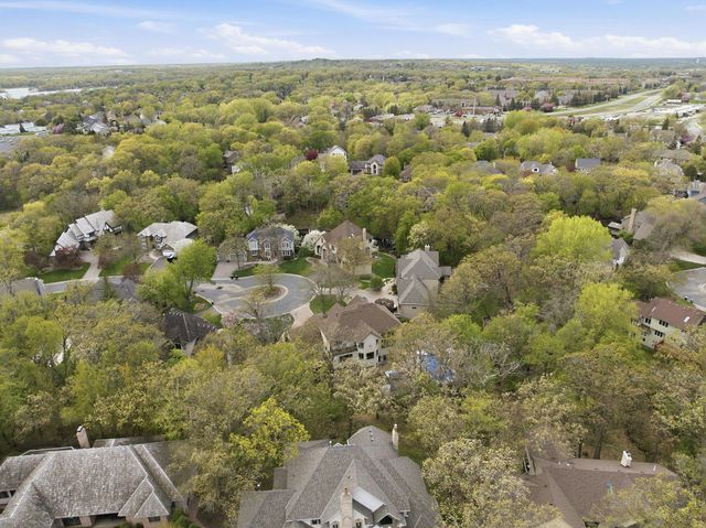 1504 Summit Oaks Court, Burnsville, MN 55337