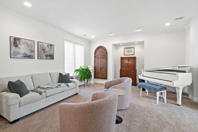 1504 Summit Oaks Court, Burnsville, MN 55337