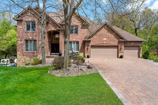1504 Summit Oaks Court, Burnsville, MN 55337