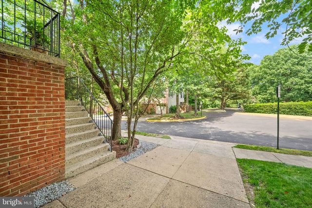 2807 ROESH WAY, Vienna, VA 22181