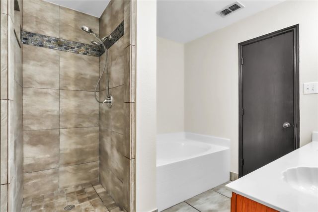 3825 Irish Setter Drive, Fort Worth, TX 76123