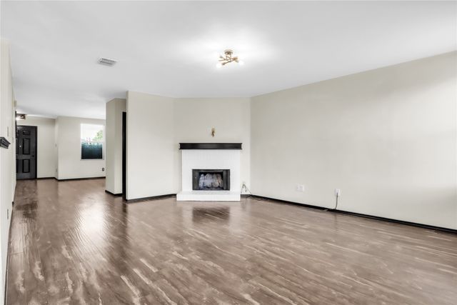 3825 Irish Setter Drive, Fort Worth, TX 76123