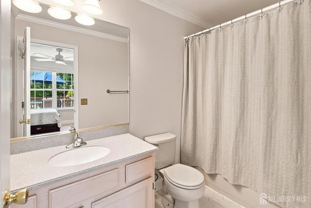 41 High Pointe Way, Old Bridge, NJ 07747