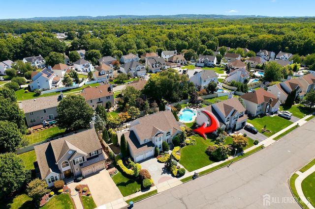 41 High Pointe Way, Old Bridge, NJ 07747