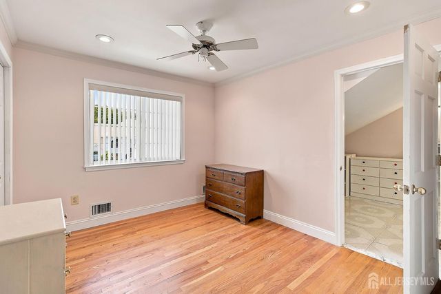 41 High Pointe Way, Old Bridge, NJ 07747