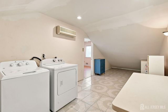 41 High Pointe Way, Old Bridge, NJ 07747