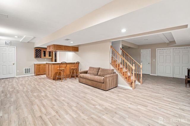41 High Pointe Way, Old Bridge, NJ 07747
