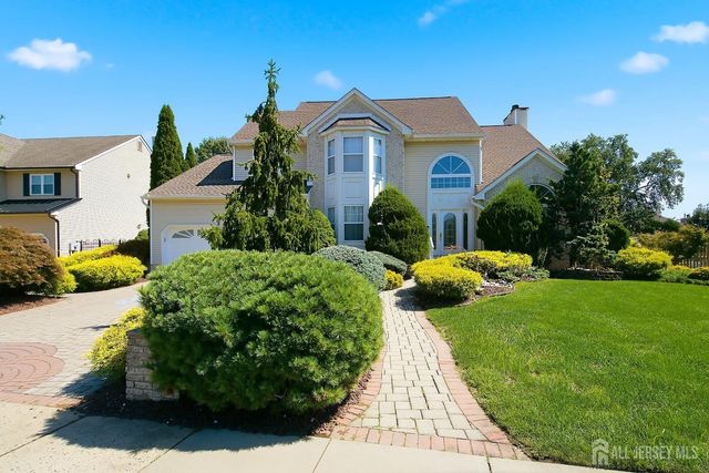 41 High Pointe Way, Old Bridge, NJ 07747