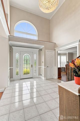 41 High Pointe Way, Old Bridge, NJ 07747