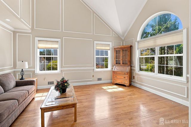 41 High Pointe Way, Old Bridge, NJ 07747