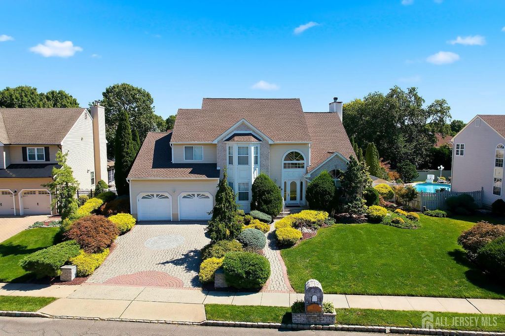 41 High Pointe Way, Old Bridge, NJ 07747