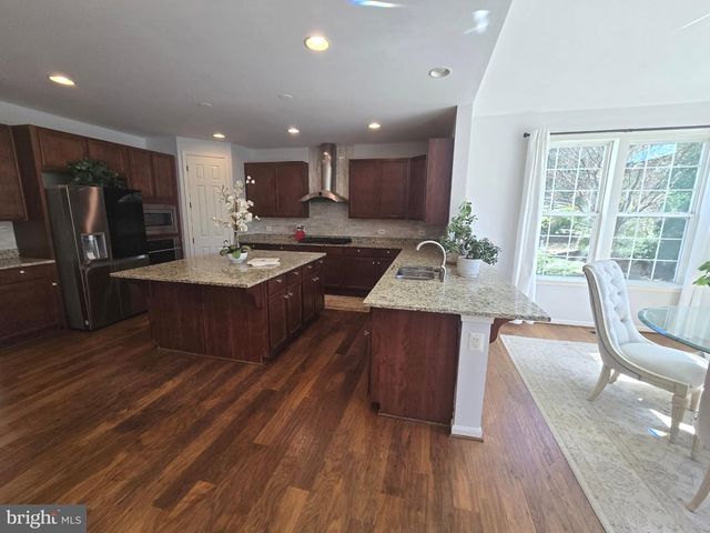 8091 SIDE HILL DR, Warrenton, VA 20187