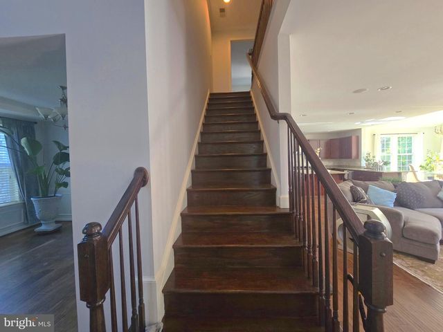 8091 SIDE HILL DR, Warrenton, VA 20187