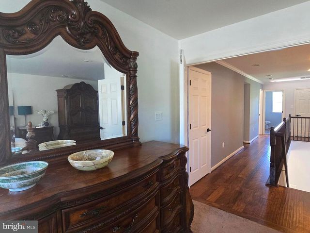 8091 SIDE HILL DR, Warrenton, VA 20187