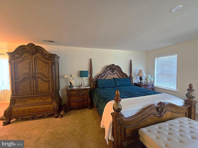 8091 SIDE HILL DR, Warrenton, VA 20187